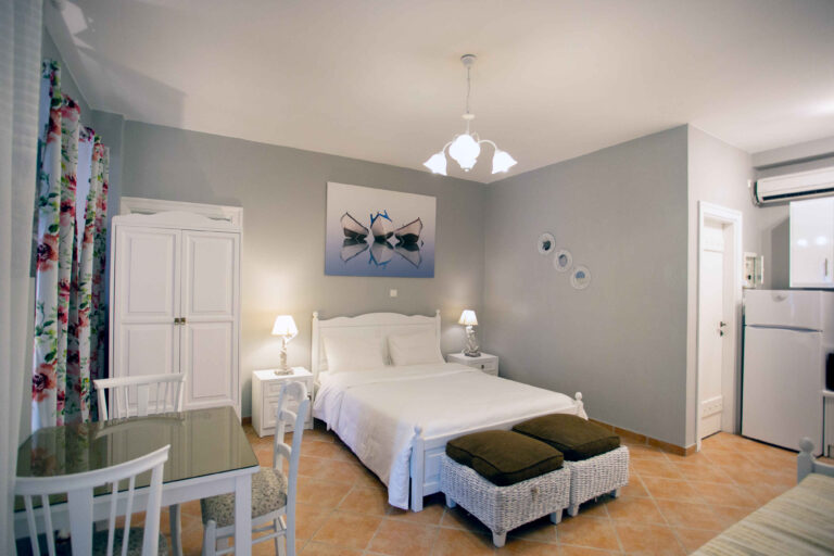 self catering apartment in Neo Oitylo Mani