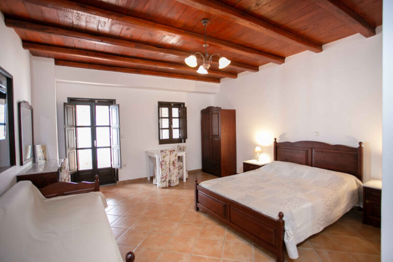 studio apartment in Neo Oitylo Mani