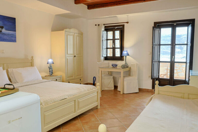 Superior Studio with Sea View in Neo Oitylo