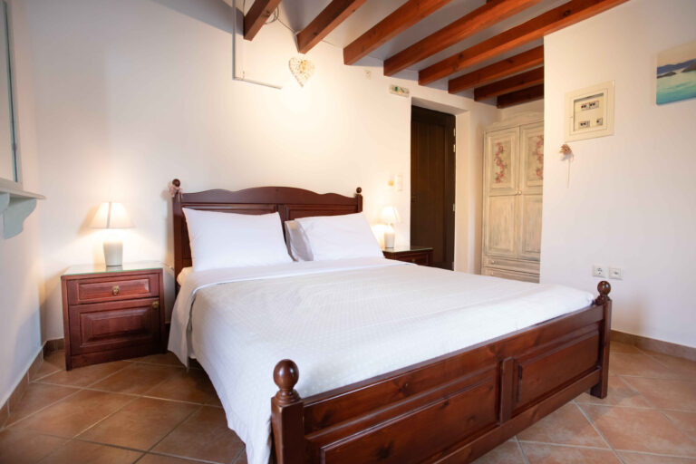 Double Room with Sea View in Neo Oitylo