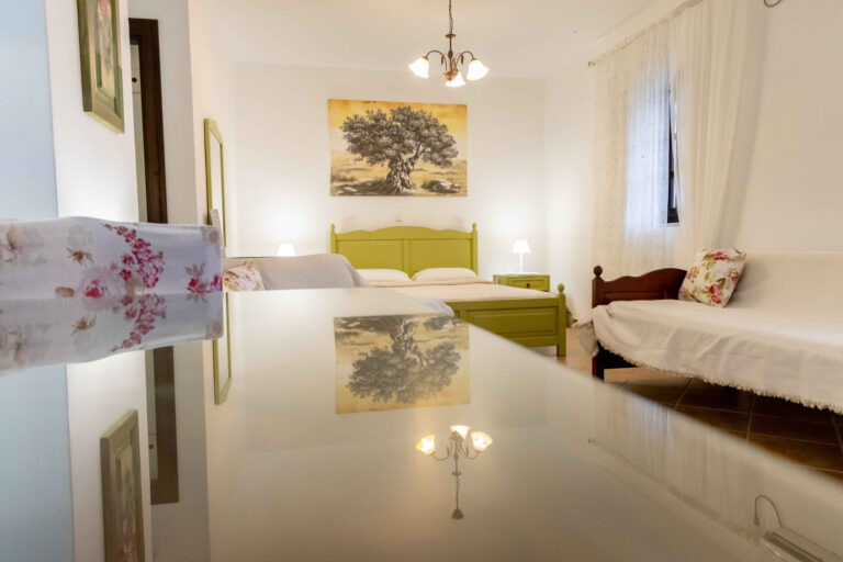 Studio with Sea View in Neo Oitylo