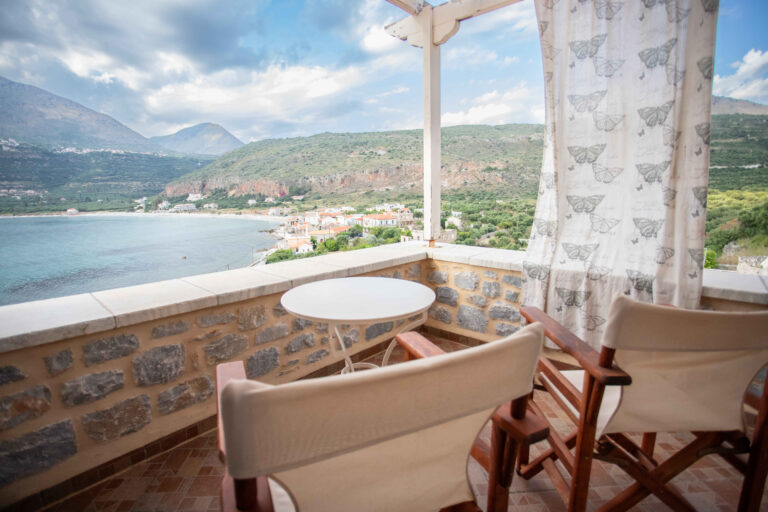 Double Room with Sea View in Neo Oitylo