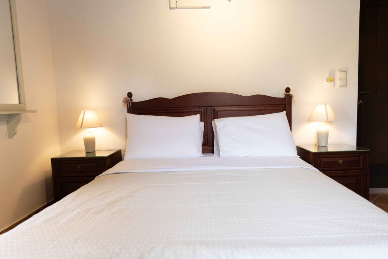 Double Room with Sea View in Neo Oitylo
